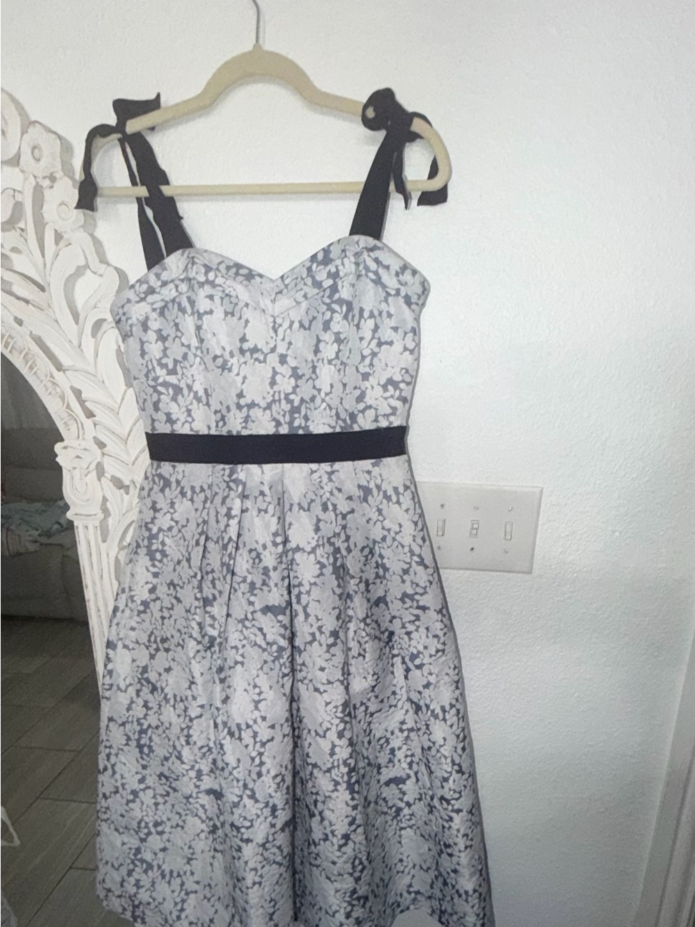 ANTONIO MELANI Gray Floral One-Shoulder Fit & Flare Dress with Black Accents